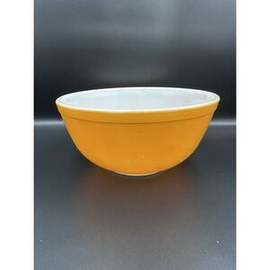 🔹 Vintage PYREX 403 Orange Mixing Bowl – 2.5 Qt USA Made!
